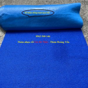 Thảm nhựa rối màu xanh dương