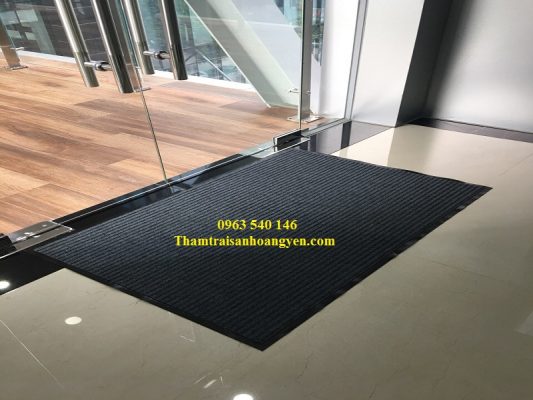 Thảm chùi chân trải cửa văn phòng