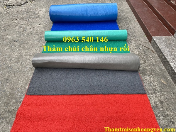 Thảm nhựa rối sang trọng, thẩm mỹ.