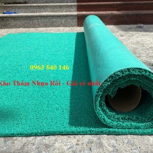Thảm nhựa rối màu xanh lá