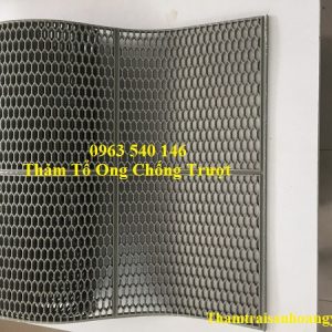 Thảm nhựa lưới tổ ong màu ghi