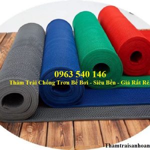 Thảm nhựa lưới màu đỏ, màu xanh, màu ghi rất đa dạng.
