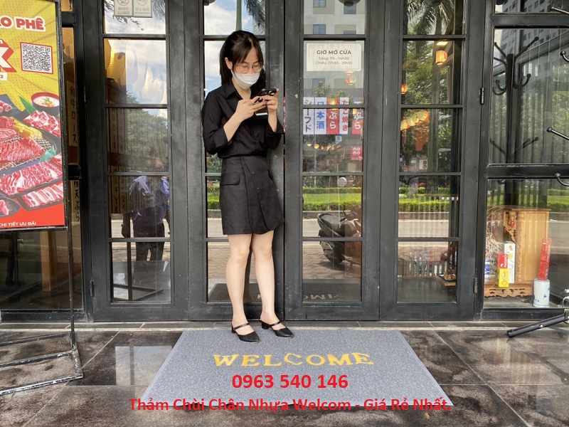 Thảm welcom trải cửa ra vào nhà hàng